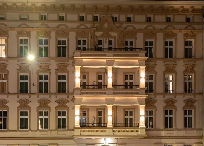 Kamienica Centrum Nr 4 *